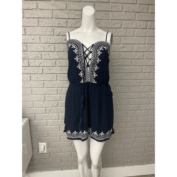 Romeo + Juliet Couture Navy Blue & White Mini Boho Dress Size S NWT - Picture 1 of 13